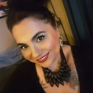 Meet your Posher, Corina